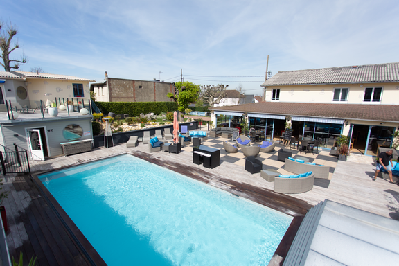 Hotel bar La Piscine