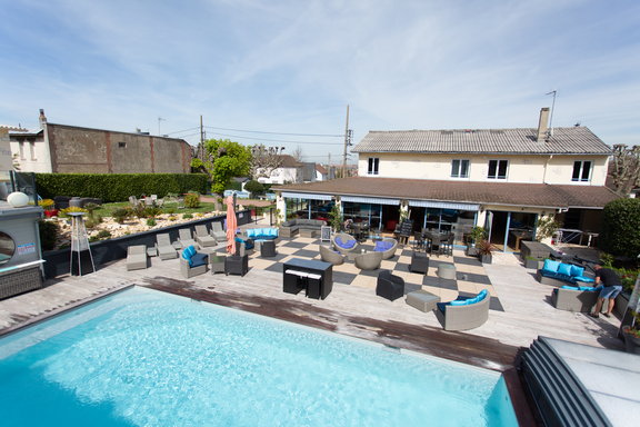 Hotel bar La Piscine