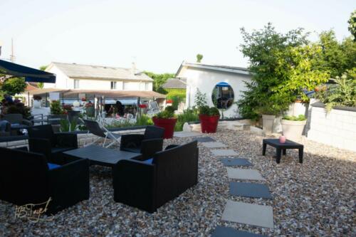 CHAMBRE FAMILIALE AVEC TERRASSE